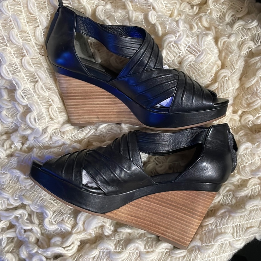 Cole Haan cris cross leather faux wood wedge sandal zipper 4 inch heel